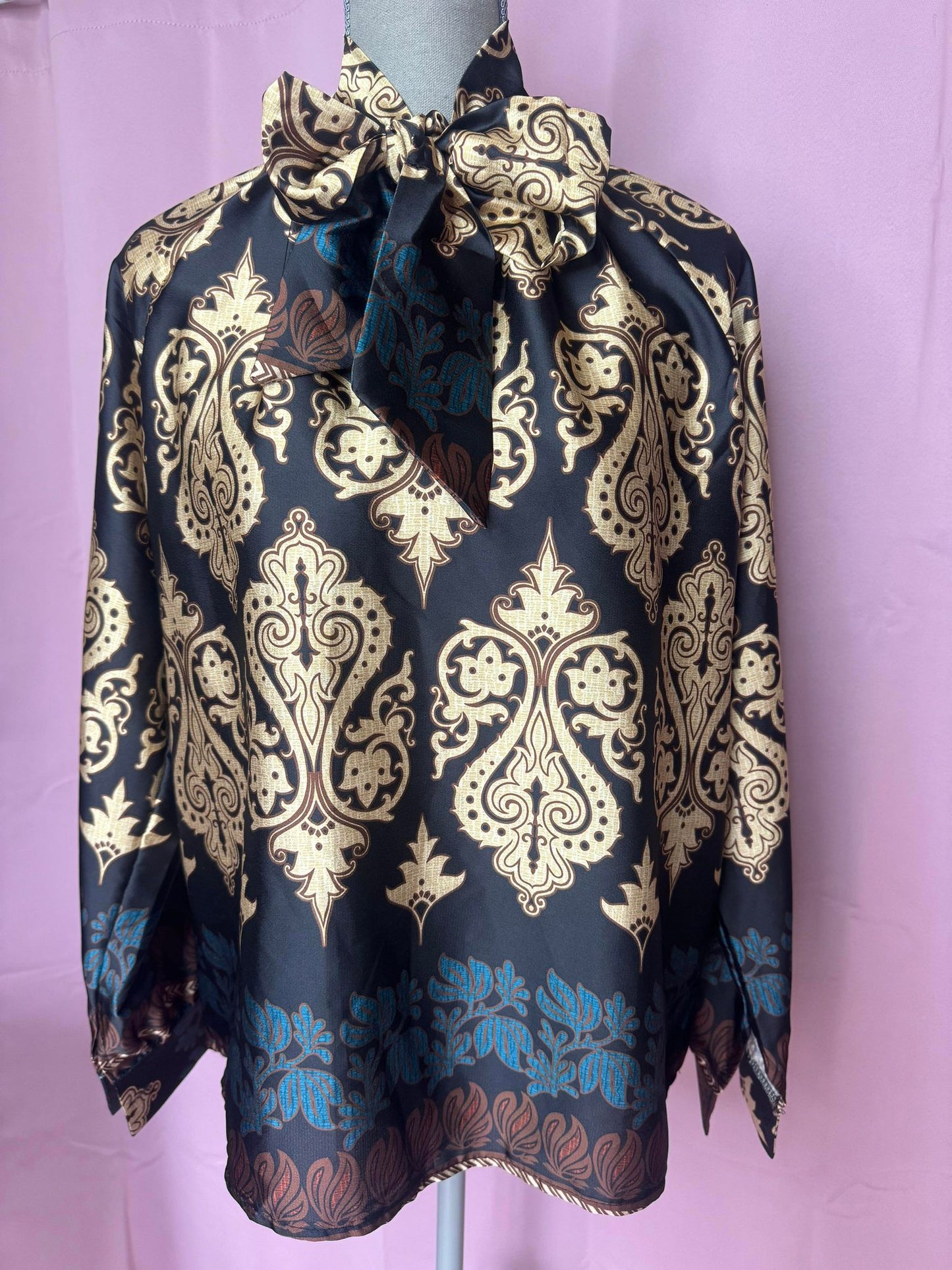 Ref 13 Blouse satiné à motifs