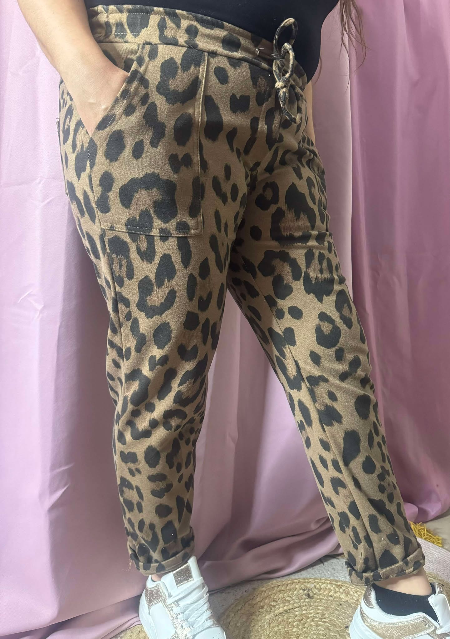 356 Pantalon léopard