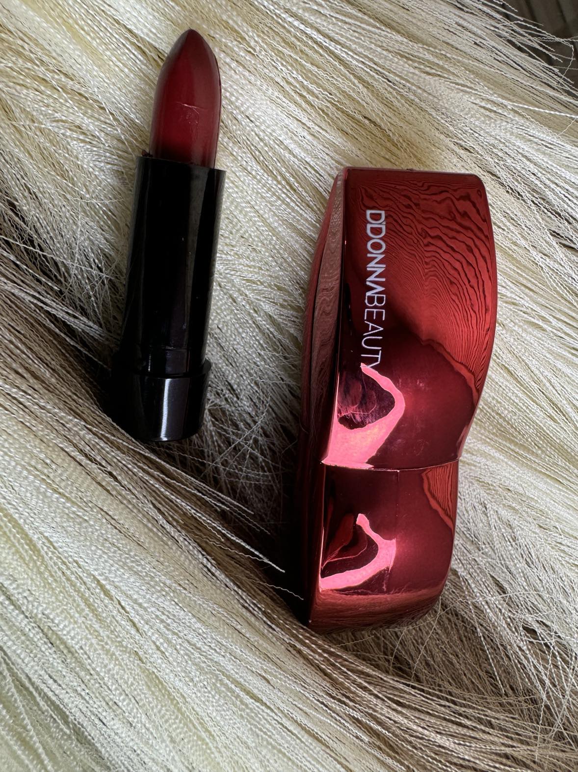 B Rouge à lèvres