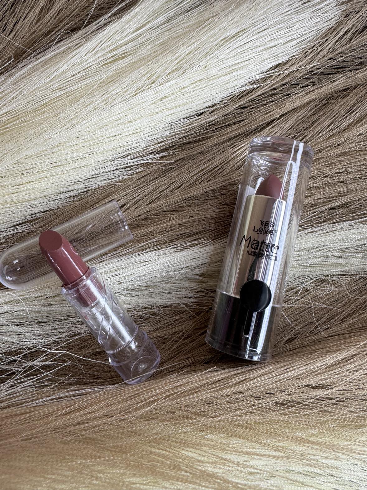 E Rouge à lèvres Matte