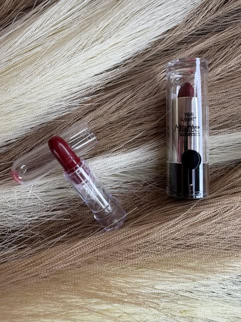 E Rouge à lèvres Matte