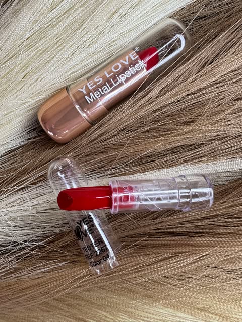 F Rouge à lèvres Matte