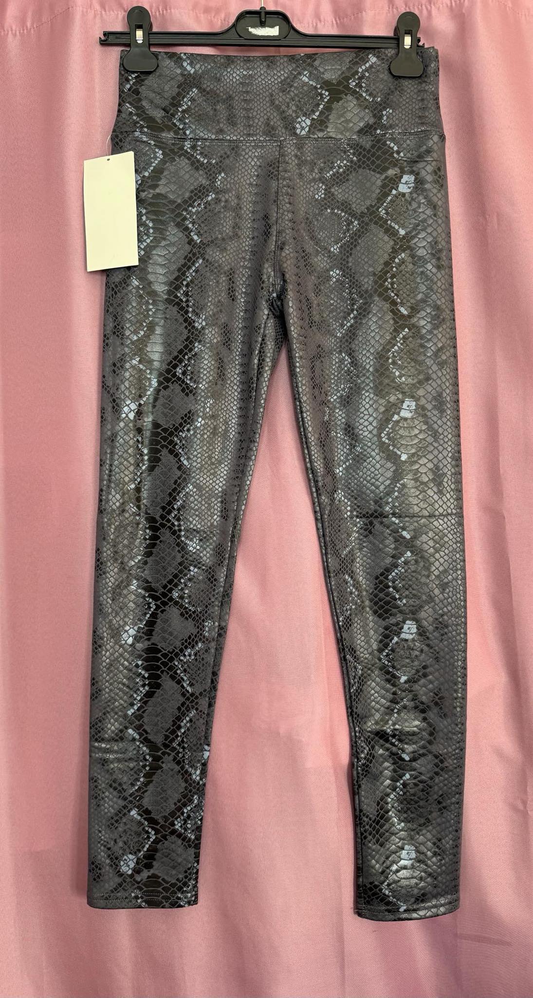 226 Jegging python